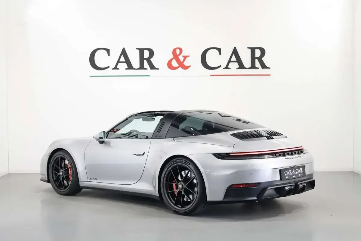 Usata Porsche 911 Targa 4 541 CV (397 kW) 2024 Argento Cabrio