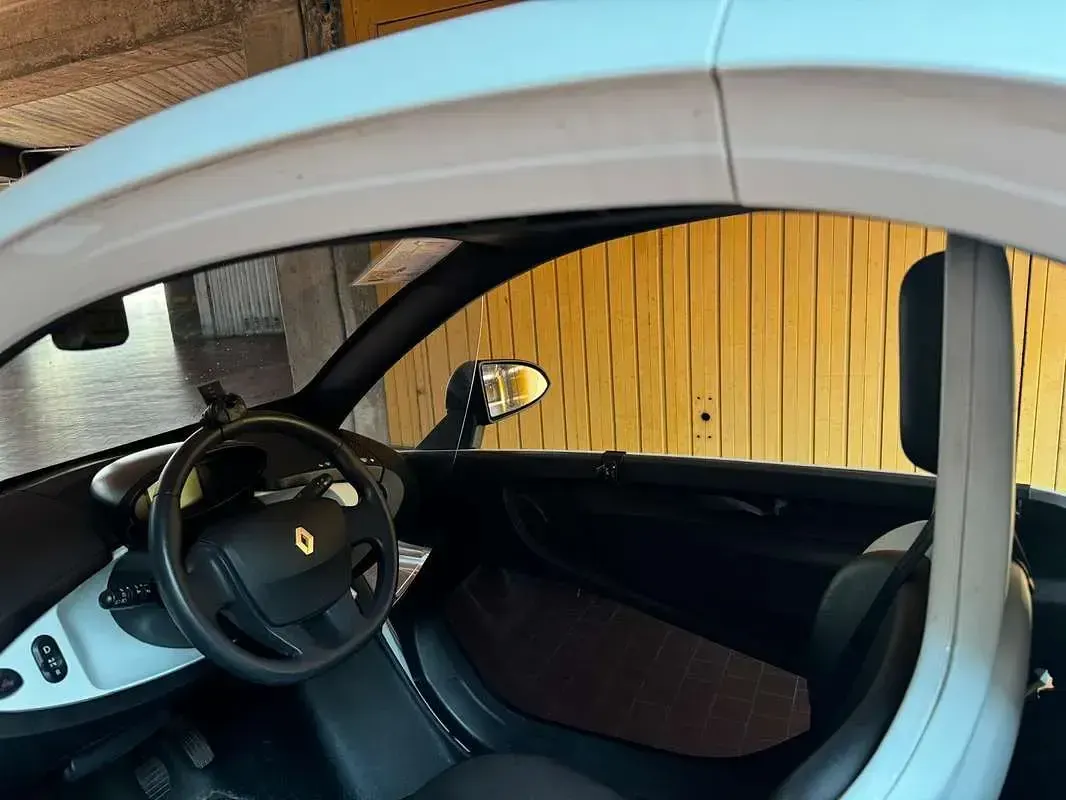 Usata Renault Twizy 12 kW (17 CV) 2015 Utilitaria