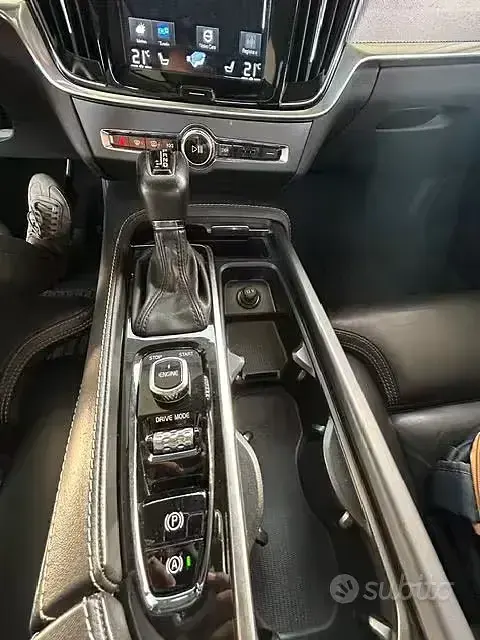 Usata Volvo V90 Inscription 235 CV (172 kW) 2018 Grigio Station wagon
