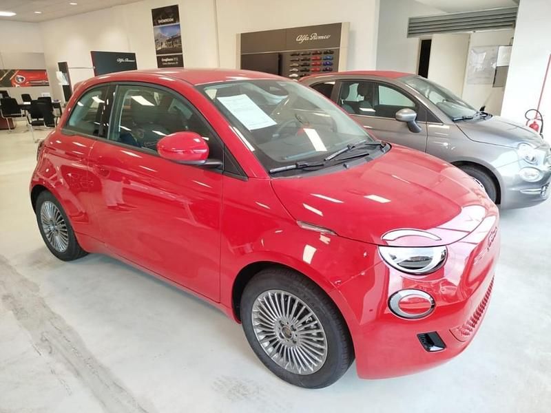 Rosso Usata 2024 Fiat 500e Red Berlina | 18.890 € (Ottimo prezzo) - Immagine 1/4