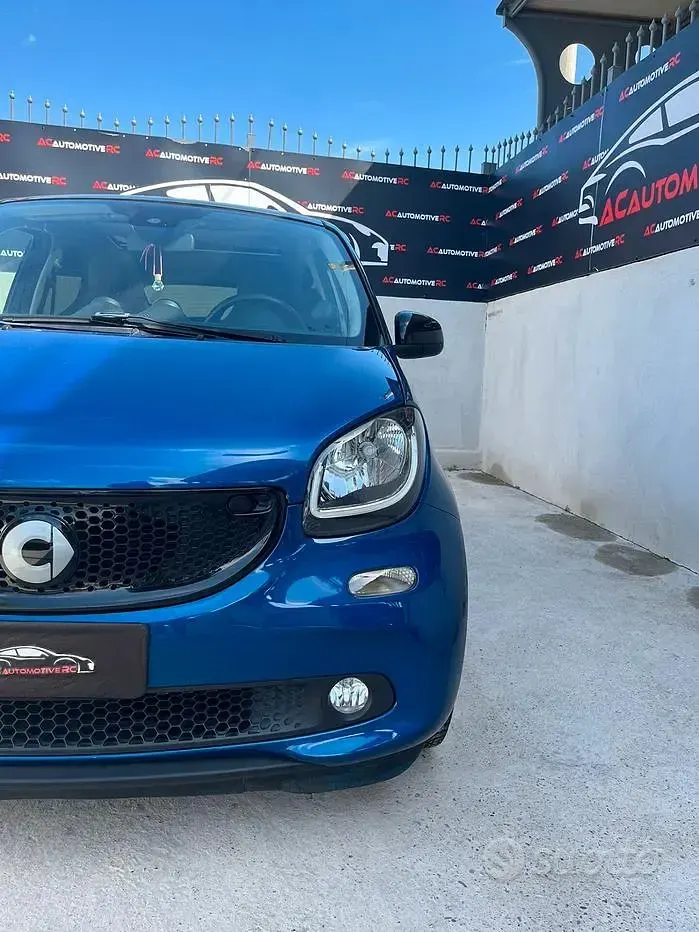 Begagnad Smart ForFour Prime 90 HK (66 kW) 2016 Blå Halvkombi