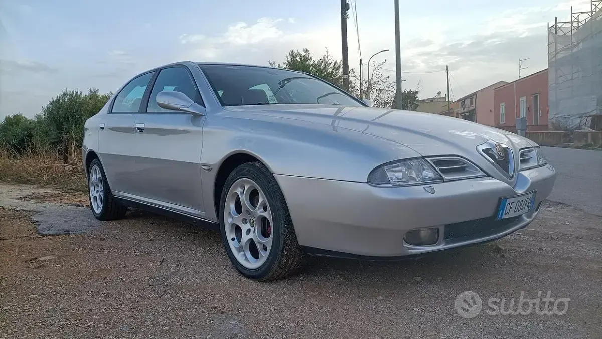 Usata Alfa Romeo 166 150 CV (110 kW) 2003 Grigio Berlina