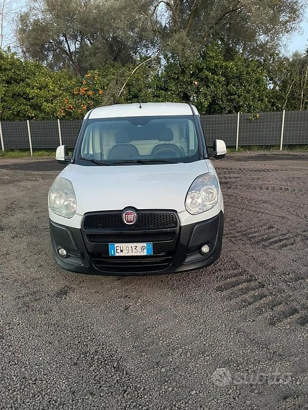 Usata Fiat Doblò 105 CV (77 kW) 2014 Bianco Monovolume