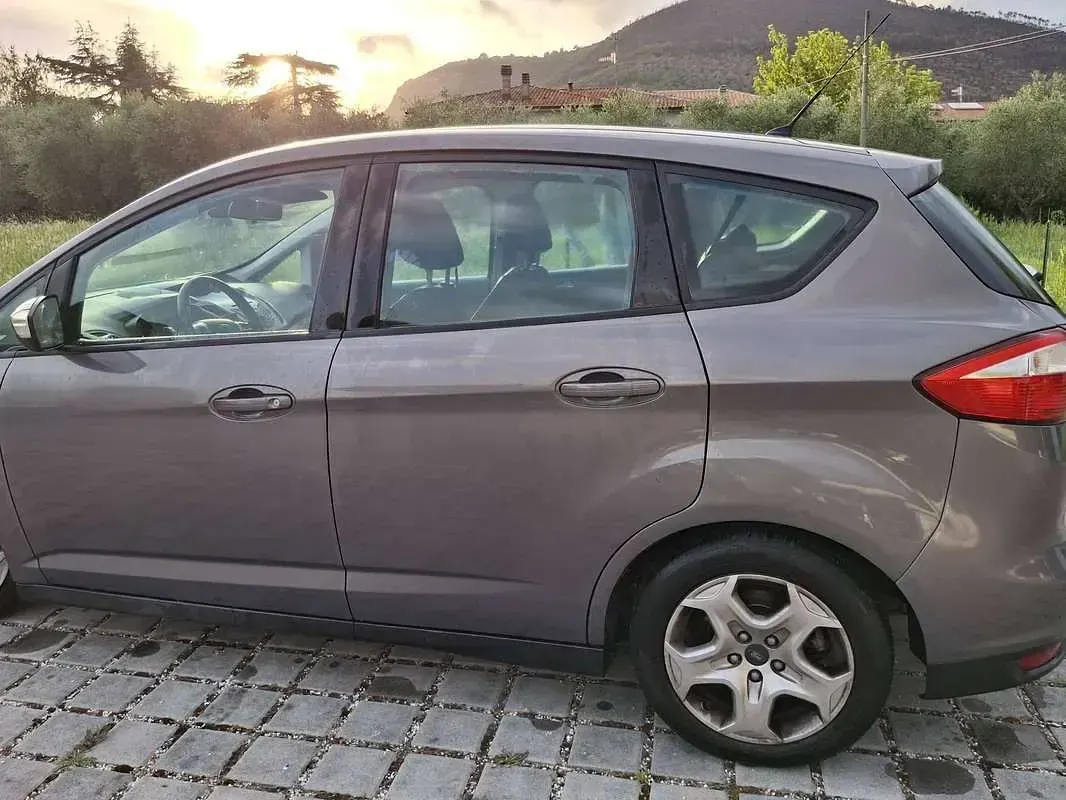 Usata Ford C-MAX Titanium 120 CV (88 kW) 2014 Grigio Monovolume