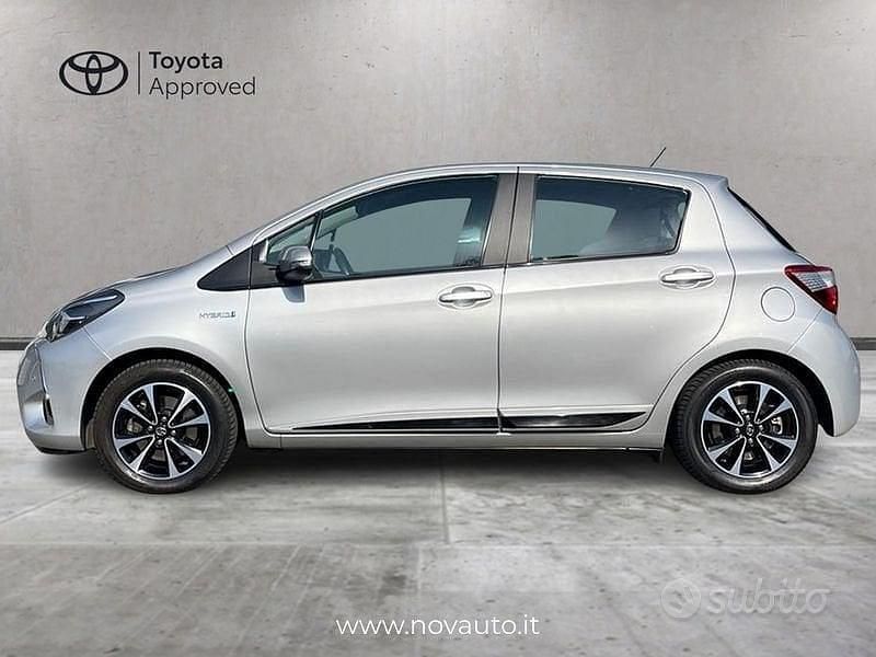 Usata Toyota Yaris Hybrid Active 2018 Grigio Berlina