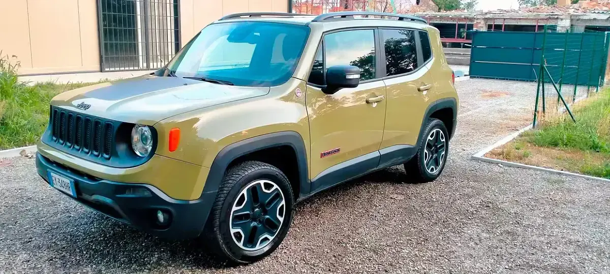 Usata Jeep Renegade Trailhawk 170 CV (125 kW) 2015 Verde SUV