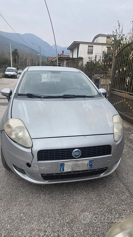 Usata Fiat Punto 75 CV (55 kW) 2007 Utilitaria