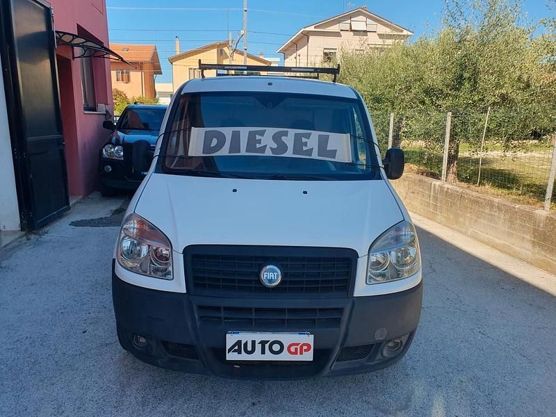 Bianco Usata 2005 Fiat Doblò Monovolume | 4500 € (Ottimo prezzo) - Immagine 1/4