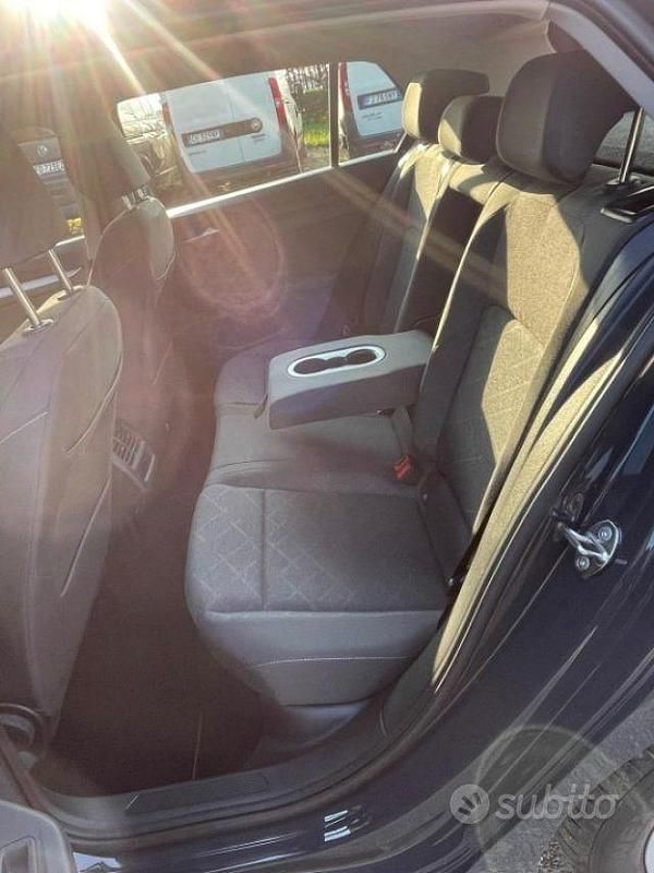 Usata VW Golf VIII Life 110 CV (80 kW) 2022 Grigio Berlina