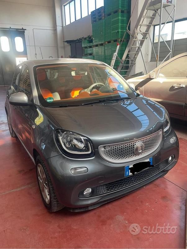 Grigio Usata 2015 Smart ForFour Due volumi | 8300 € (Ottimo prezzo) - Immagine 1/4