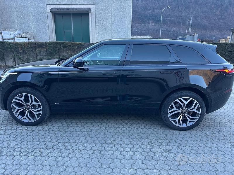 Nero Usata 2020 Land Rover Range Rover Velar R-Dynamic SUV | 37.500 € (Buon prezzo) - Immagine 1/4