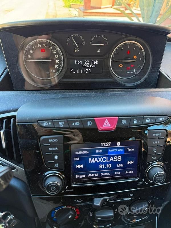 Usata Lancia Ypsilon 69 CV (50 kW) 2017 Grigio Utilitaria