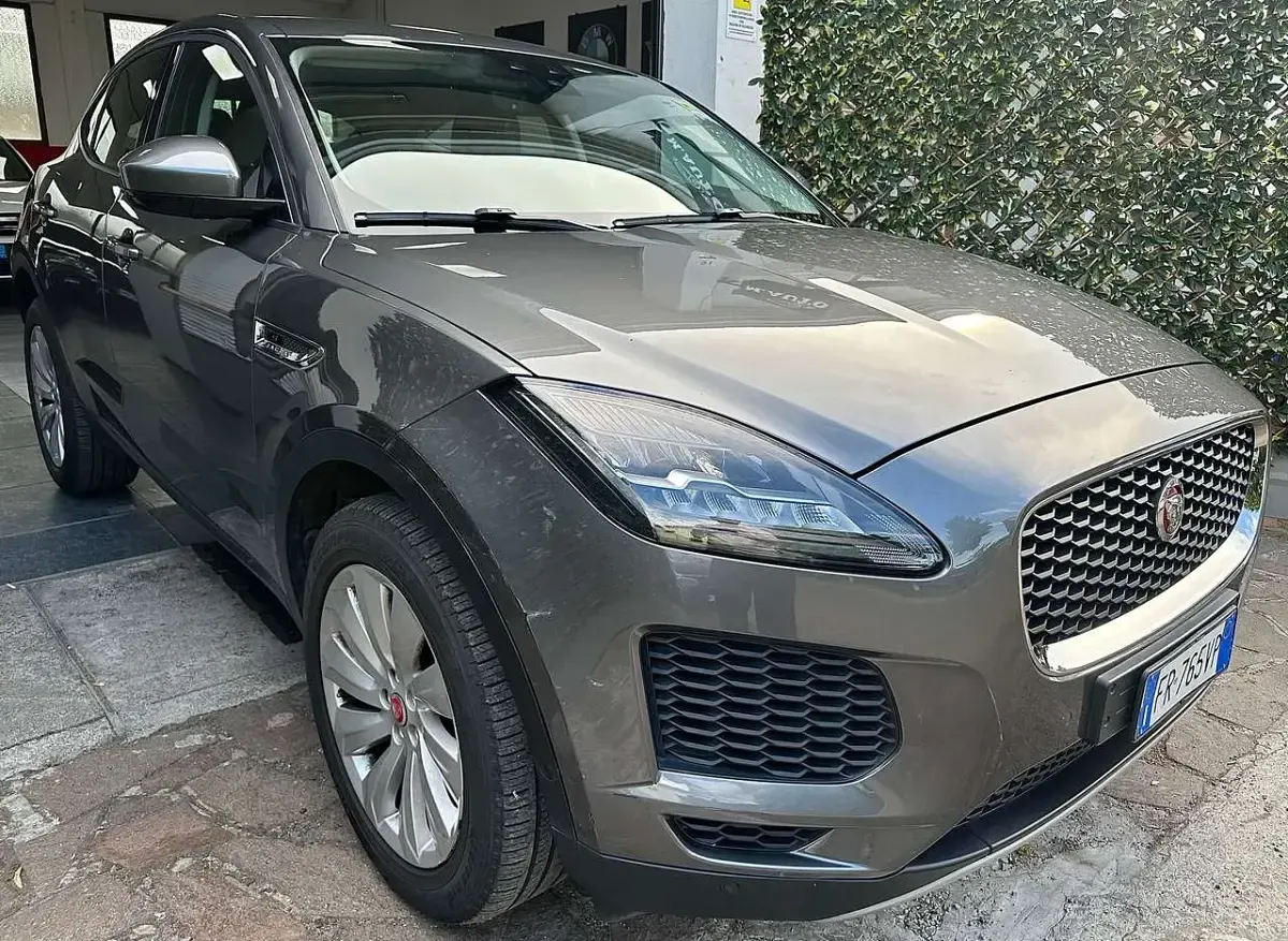 Usata Jaguar E-Pace R-Dynamic 150 CV (110 kW) 2018 Grigio SUV