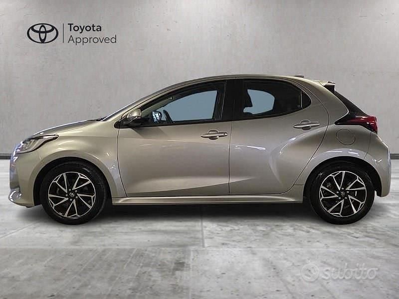 Usata Toyota Yaris Hybrid Trend 116 CV (85 kW) 2022 Grigio Berlina