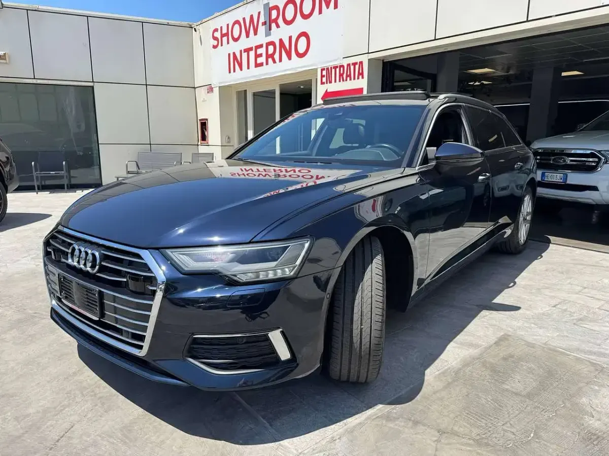 Usata Audi A6 Business 204 CV (150 kW) 2022 Firmamentblau metallic Station wagon