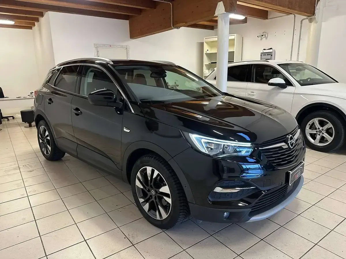 Usata Opel Grandland X 120 CV (88 kW) 2018 Nero SUV