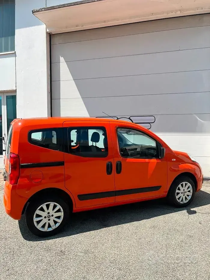 Usata Fiat Qubo Trekking 80 CV (58 kW) 2017 Arancione Monovolume