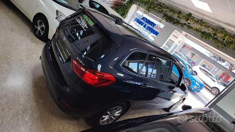 Usata BMW 218 Advantage 149 CV (109 kW) 2017 Blu Station wagon