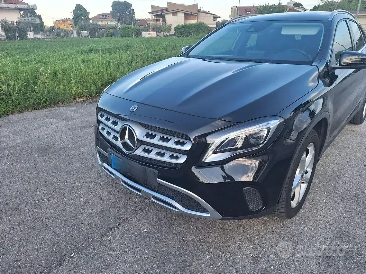 Occasion Mercedes GLA200 136 ch (100 kW) 2017 Noir SUV