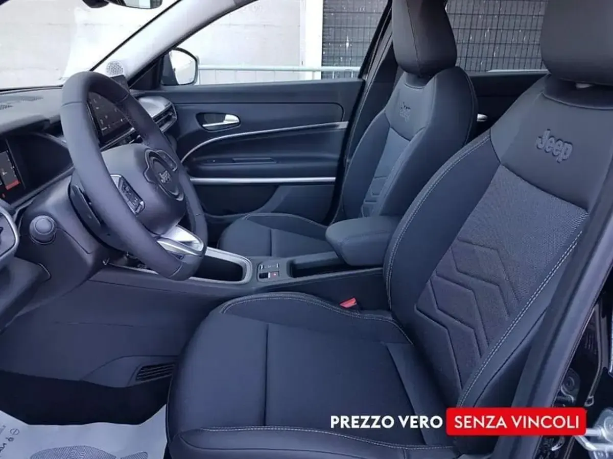 Nuova Jeep Avenger Summit 100 CV (73 kW) 2026 Nero SUV
