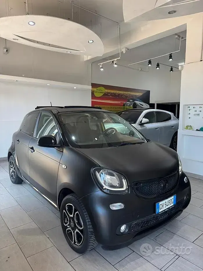 Usata Smart ForFour Prime 71 CV (52 kW) 2016 Nero Utilitaria