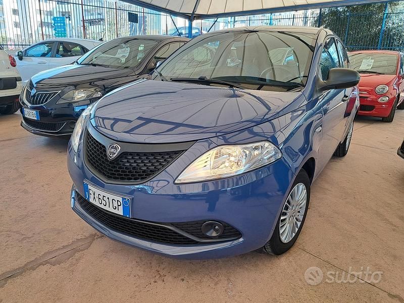 Usata Lancia Ypsilon S 69 CV (50 kW) 2019 Blu Utilitaria