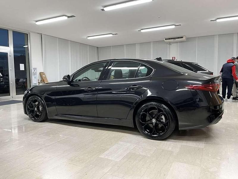 Usata Alfa Romeo Giulia 150 CV (110 kW) 2017 Nero Berlina