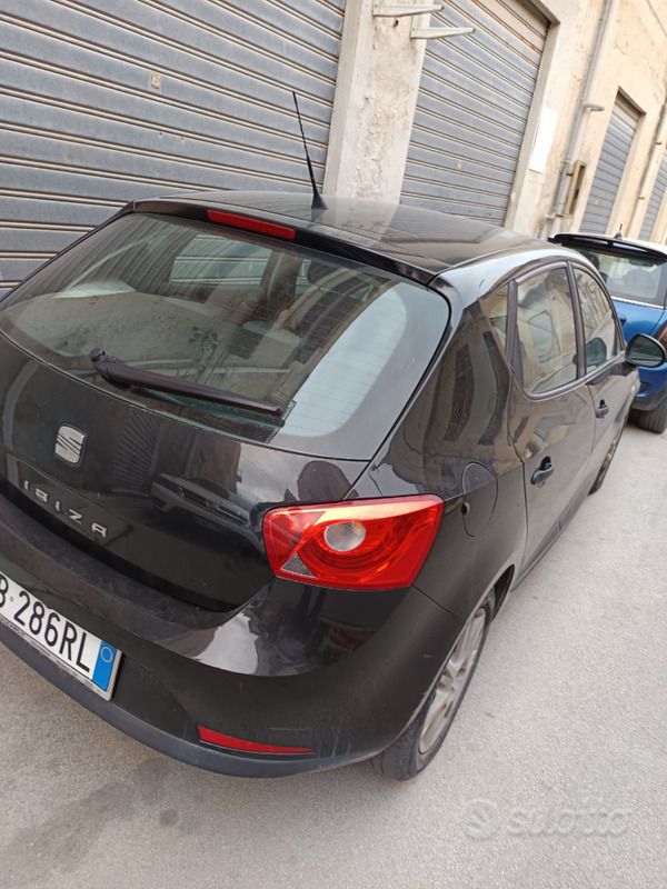 Usata 2011 Seat Ibiza Due volumi | 4200 € (Buon prezzo) - Immagine 1/3