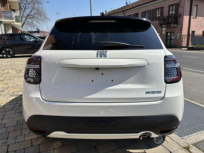 Occasion Fiat 600 La Prima 110 ch (80 kW) 2025 Blanc SUV