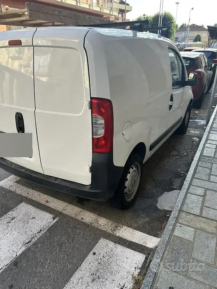 Usata Peugeot Bipper 73 CV (53 kW) 2009 Bianco Monovolume
