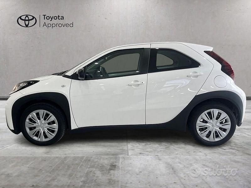 Usata Toyota Aygo X Active 72 CV (52 kW) 2022 Bianco SUV