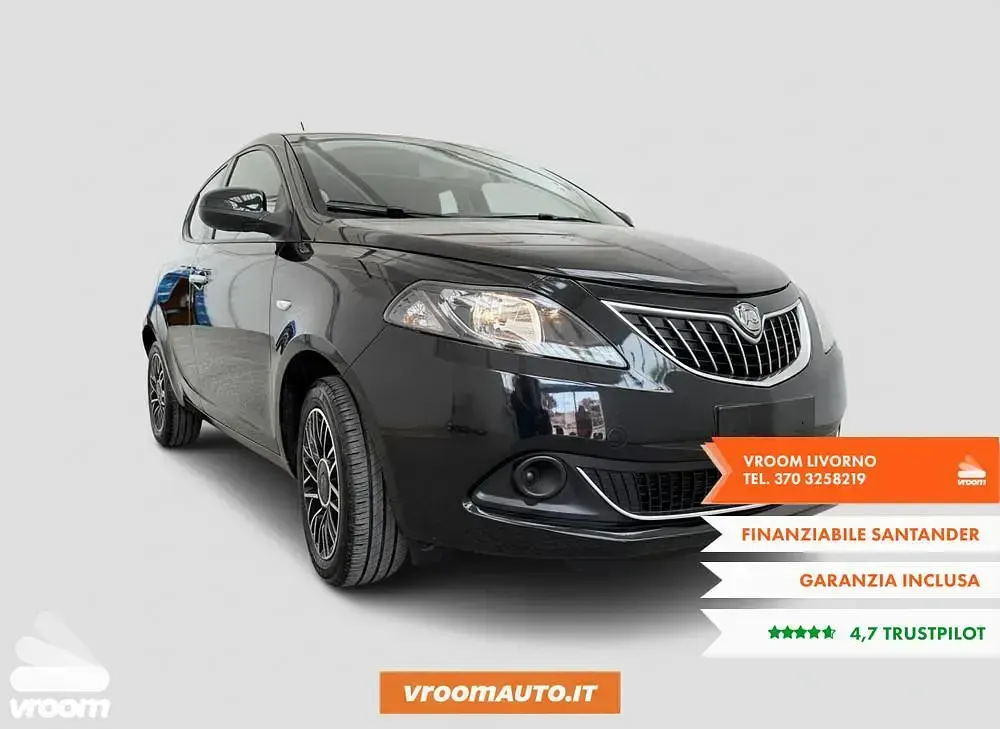 Usata Lancia Ypsilon 69 CV (50 kW) 2024 Nero Utilitaria