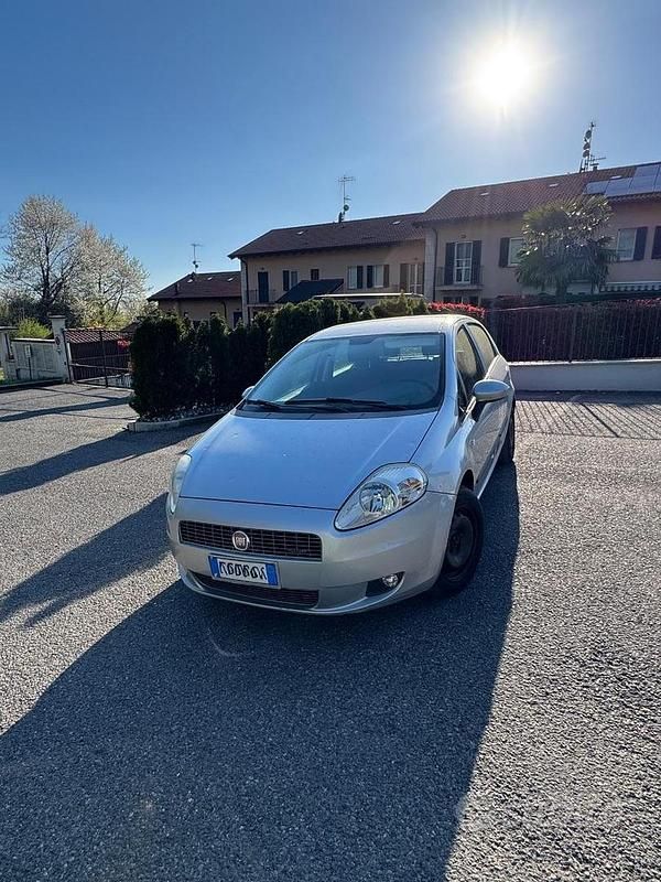 Usata Fiat Grande Punto 2009 Grigio Utilitaria
