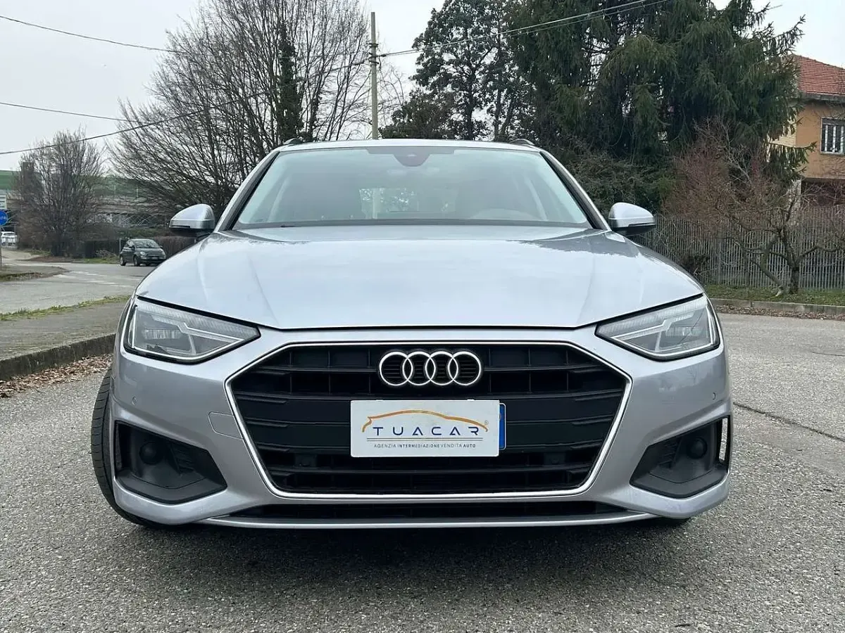 Usata Audi A4 Business 136 CV (100 kW) 2021 Grigio Berlina