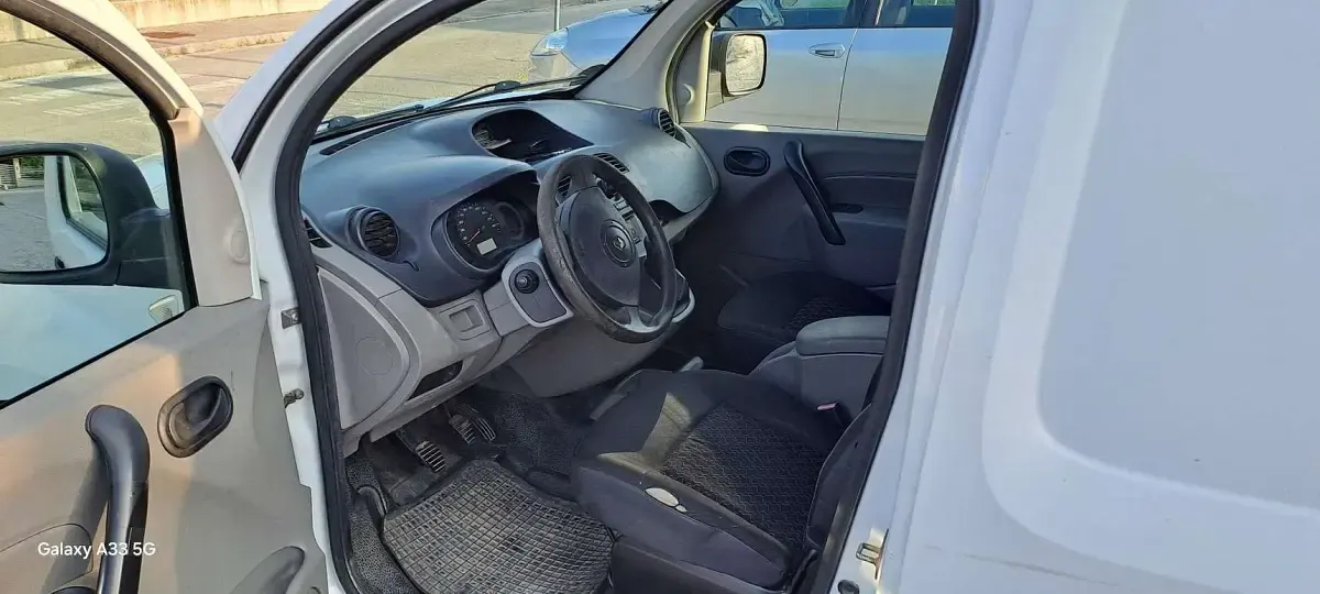 Usata Renault Kangoo Expression 65 CV (47 kW) 2011 Monovolume