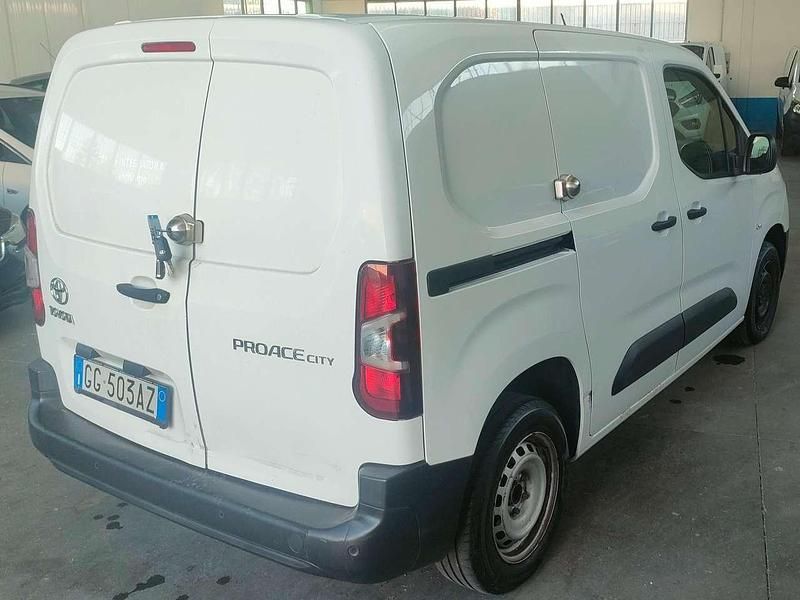 Usata Toyota Proace City City 102 CV (75 kW) 2021 Bianco Monovolume