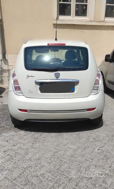 Usata Lancia Ypsilon 95 CV (69 kW) 2011 Bianco Utilitaria