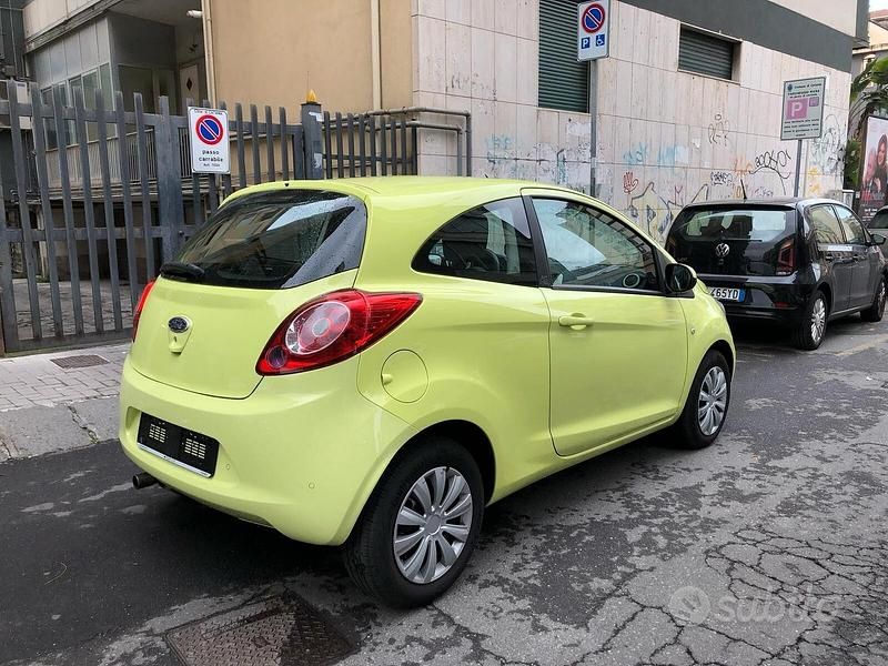 Usata Ford Ka Plus 75 CV (55 kW) 2012 Verde Utilitaria