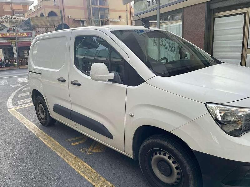 Usata Opel Combo 101 CV (74 kW) 2019 Bianco Furgone