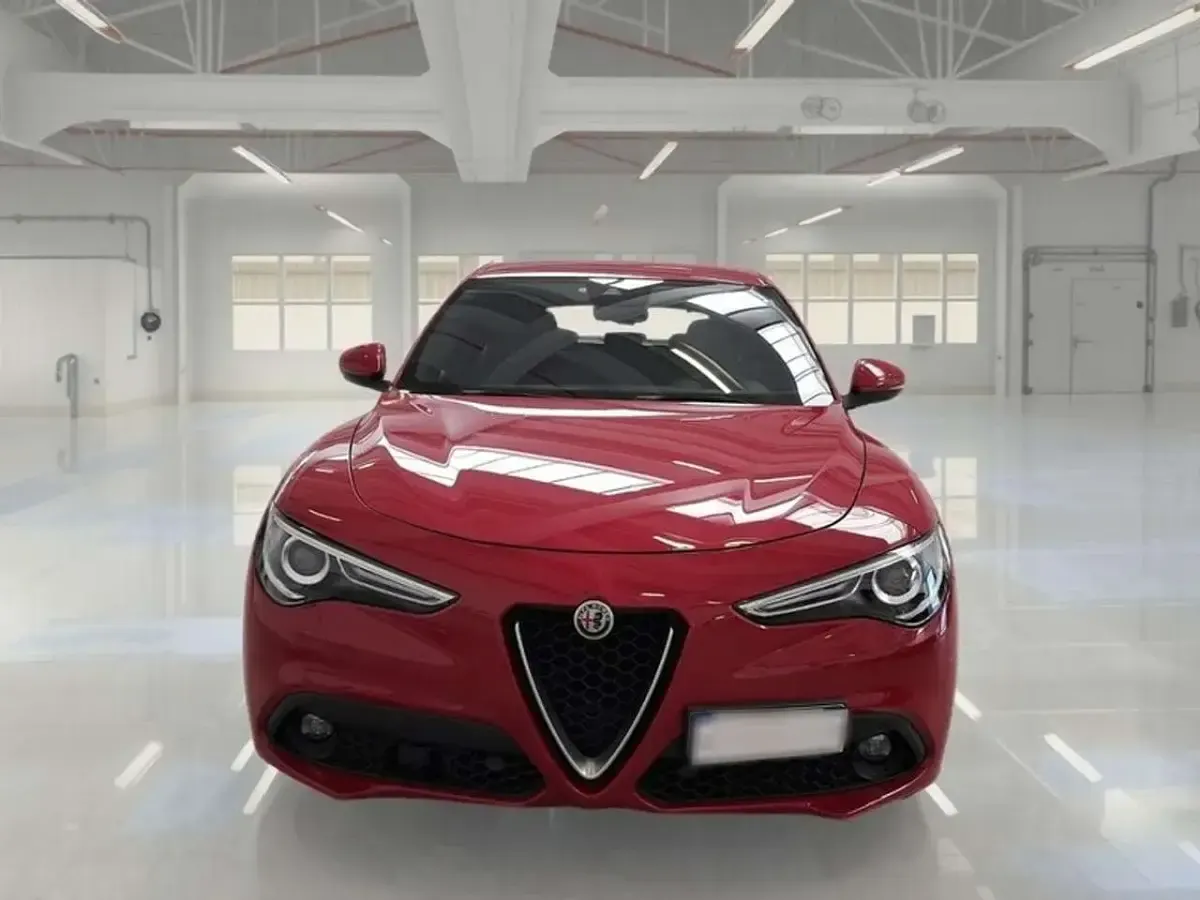 Usata Alfa Romeo Stelvio Business 190 CV (139 kW) 2022 Rosso SUV
