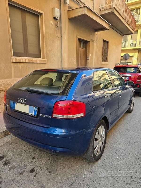 Usata Audi A3 140 CV (102 kW) 2004 Blu Utilitaria