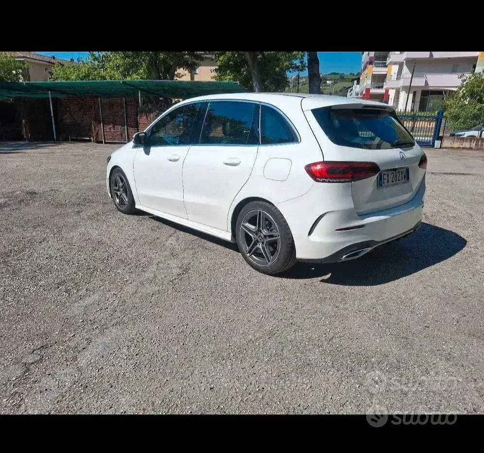 Usata Mercedes B180 116 CV (85 kW) 2019 Bianco Utilitaria