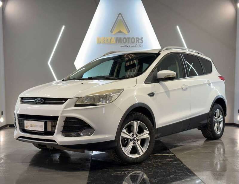 Usata Ford Kuga Titanium 140 CV (102 kW) 2015 Bianco SUV