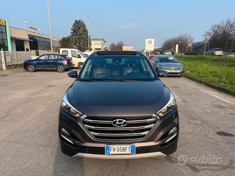 Usata Hyundai Tucson Comfort 116 CV (85 kW) 2017 Grigio SUV