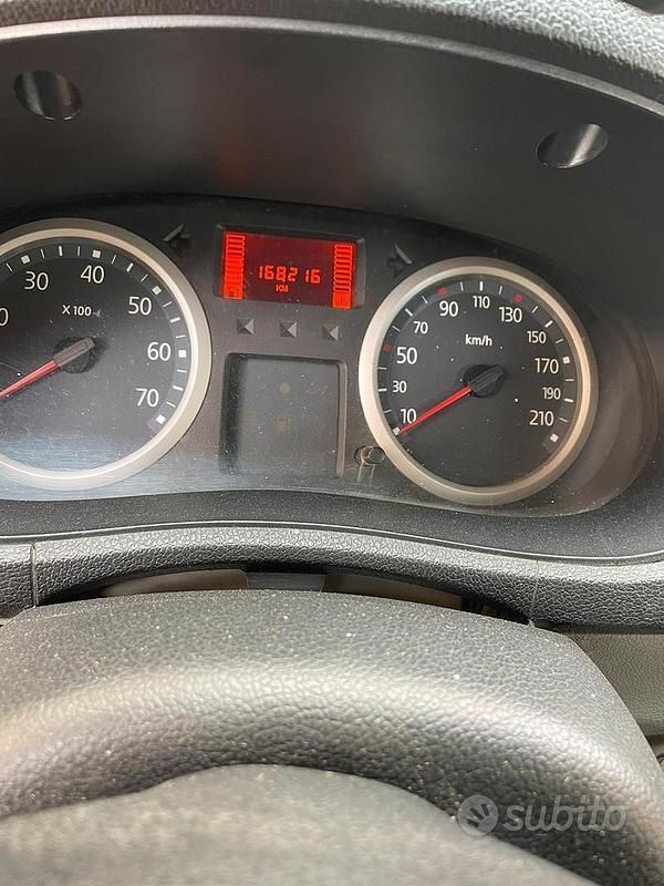 Usata Renault Kangoo 95 CV (69 kW) 2008 Giallo Utilitaria