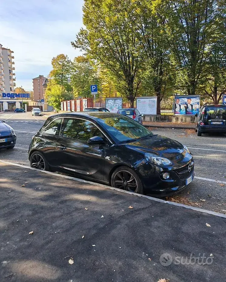 Usata Opel Adam 69 CV (50 kW) 2014 Nero Utilitaria