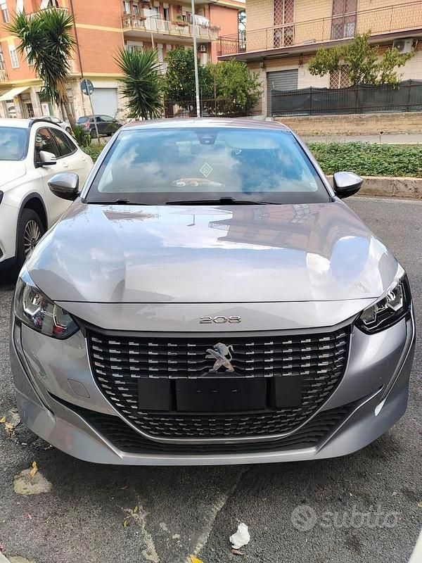 Usata Peugeot 208 102 CV (75 kW) 2021 Utilitaria
