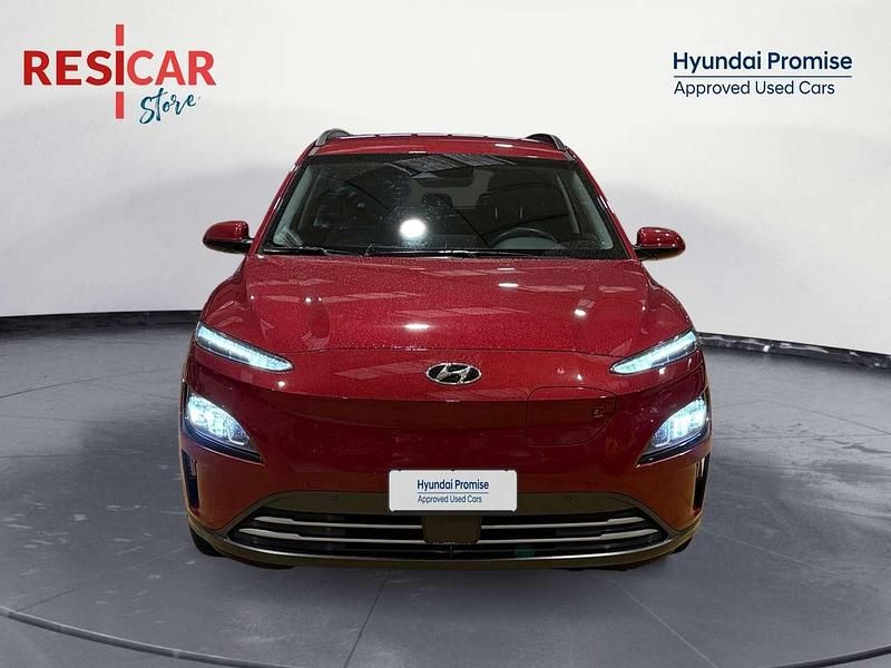 Usata Hyundai Kona 27 kW (38 CV) 2023 Rosso met SUV