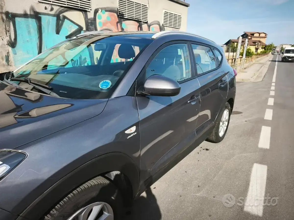 Usata Hyundai Tucson 116 CV (85 kW) 2018 Grigio SUV