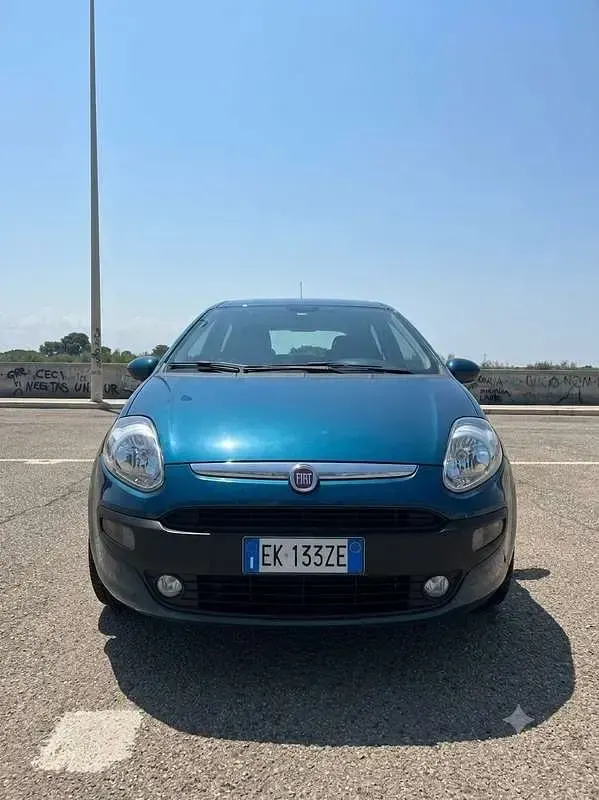 Usata Fiat Punto Evo Dynamic 69 CV (50 kW) 2011 Utilitaria